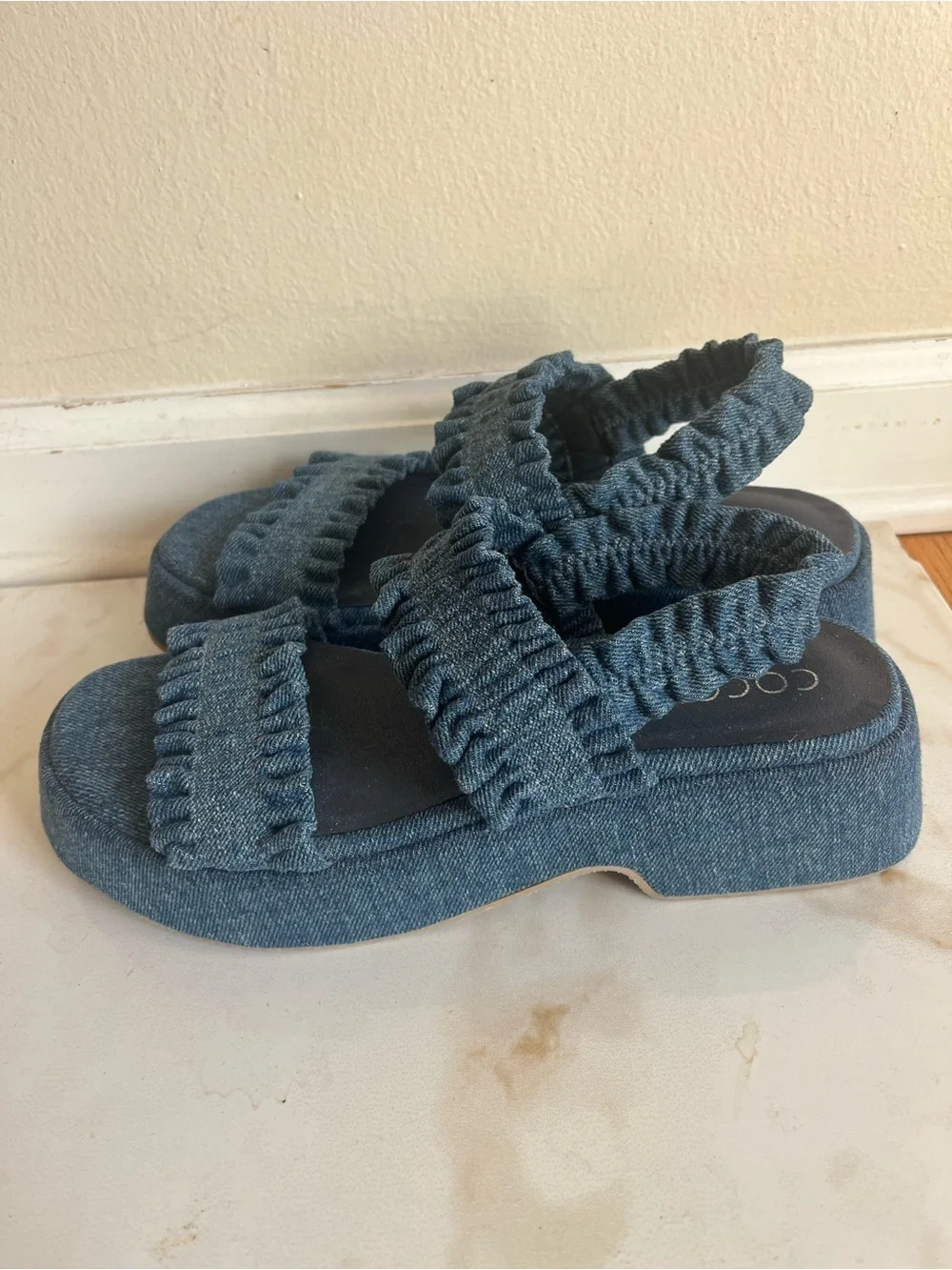 Still in Box: Coconuts by Matisse Blue Denim Ruffle-Strap Platform Sandals 8M